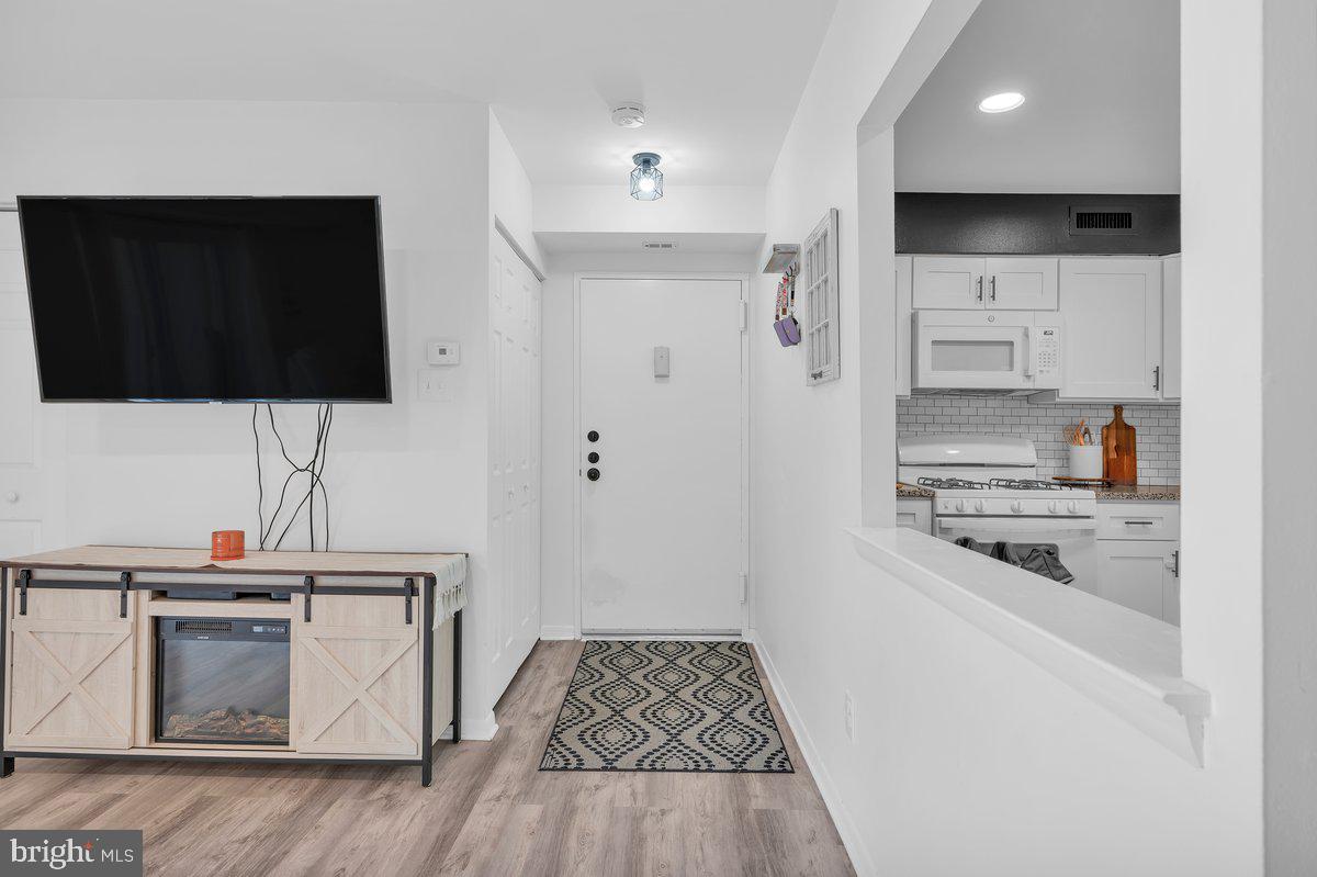 DELAIRE LANDING - Residential