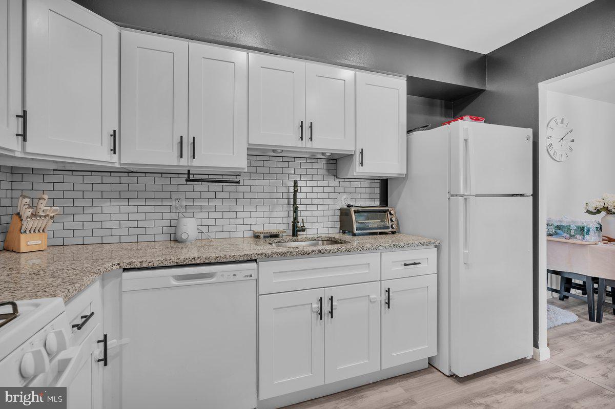 DELAIRE LANDING - Residential