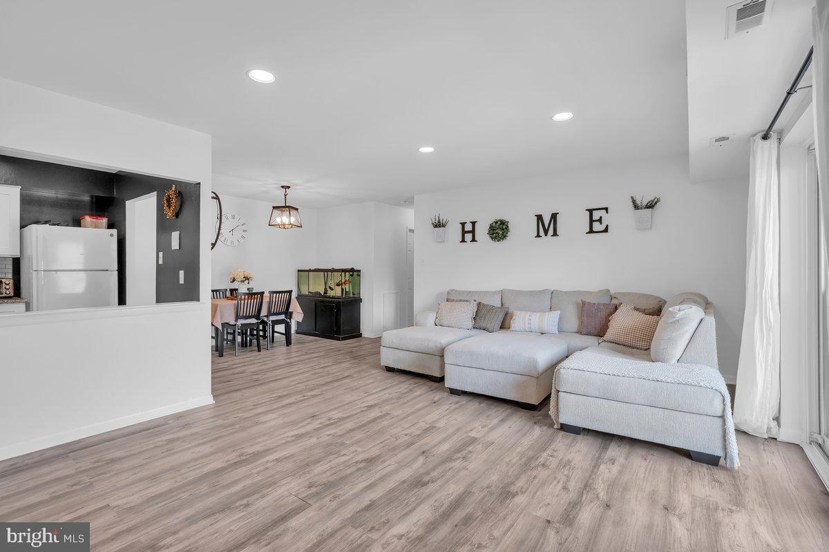 DELAIRE LANDING - Residential