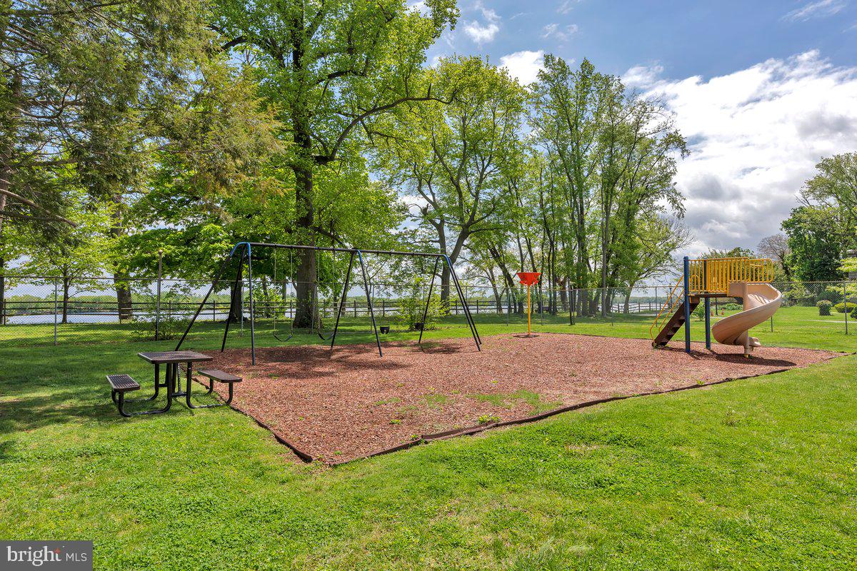DELAIRE LANDING - Residential