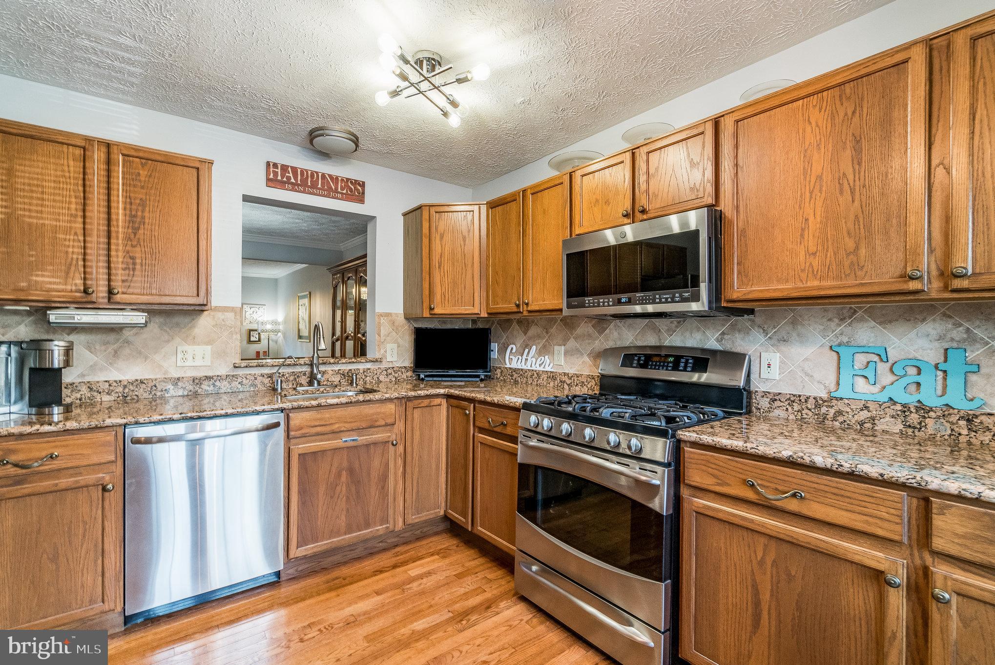 HAMPTON OAKS - Residential