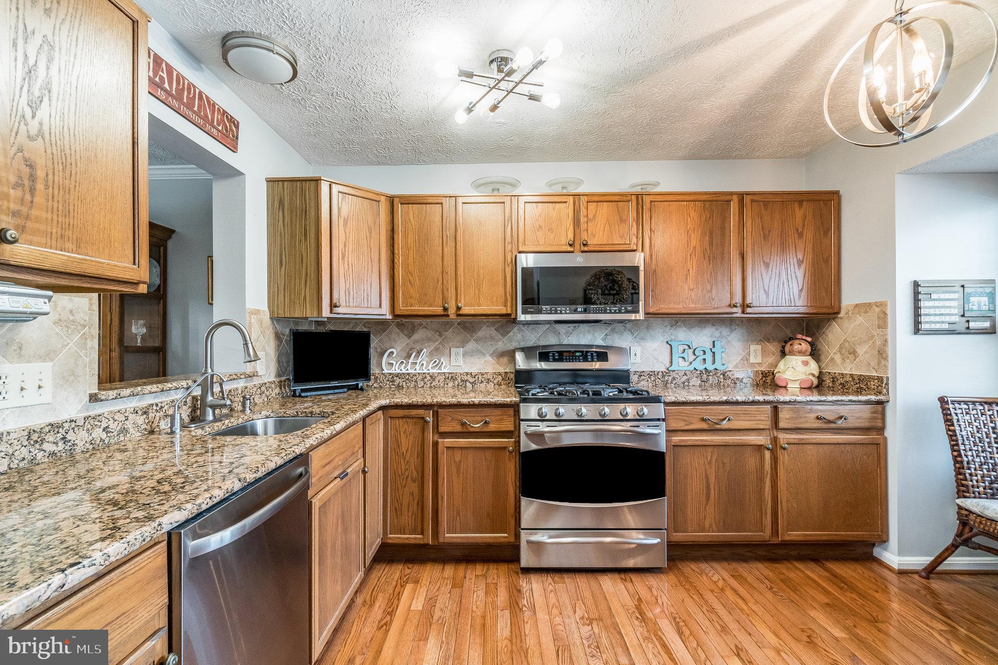 HAMPTON OAKS - Residential