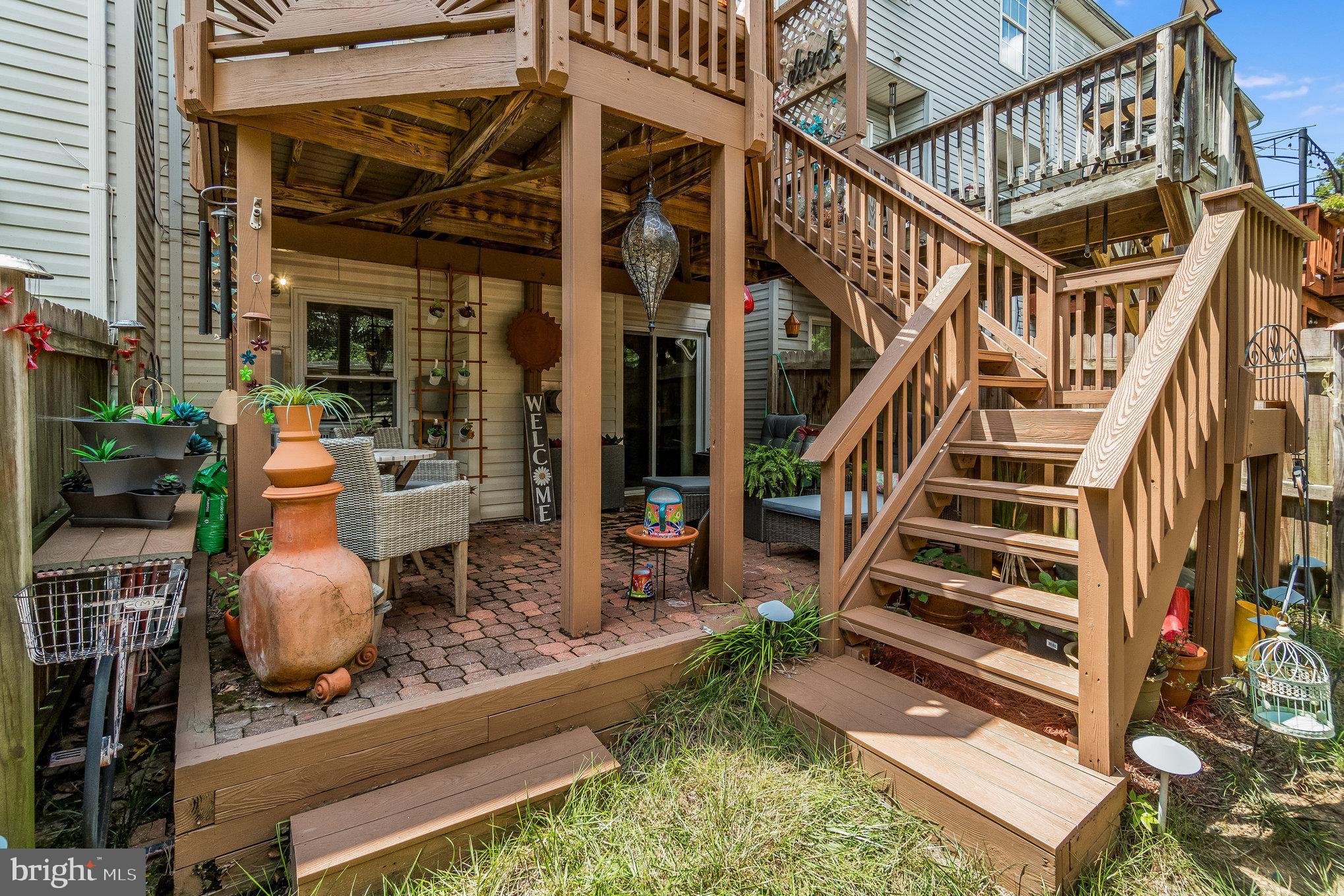 HAMPTON OAKS - Residential