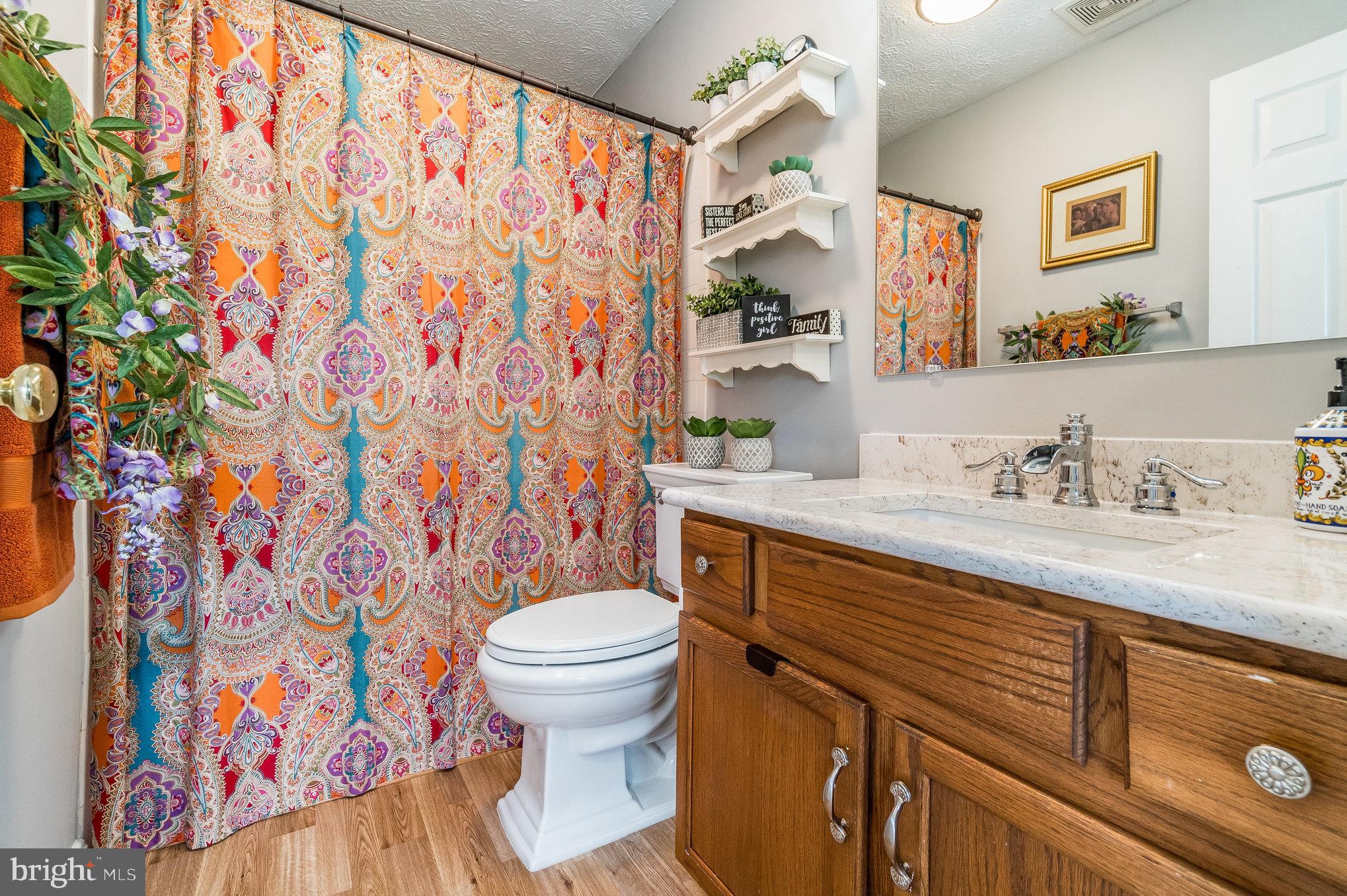 HAMPTON OAKS - Residential