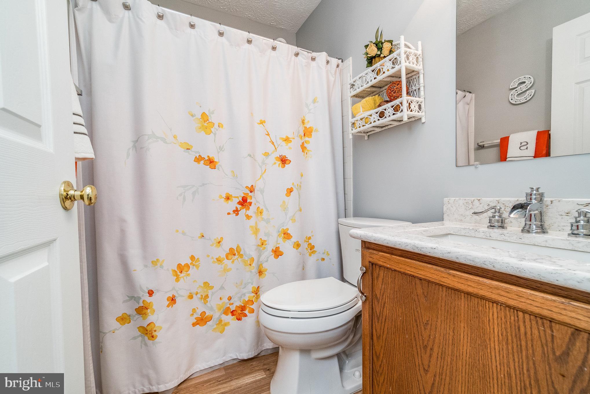 HAMPTON OAKS - Residential