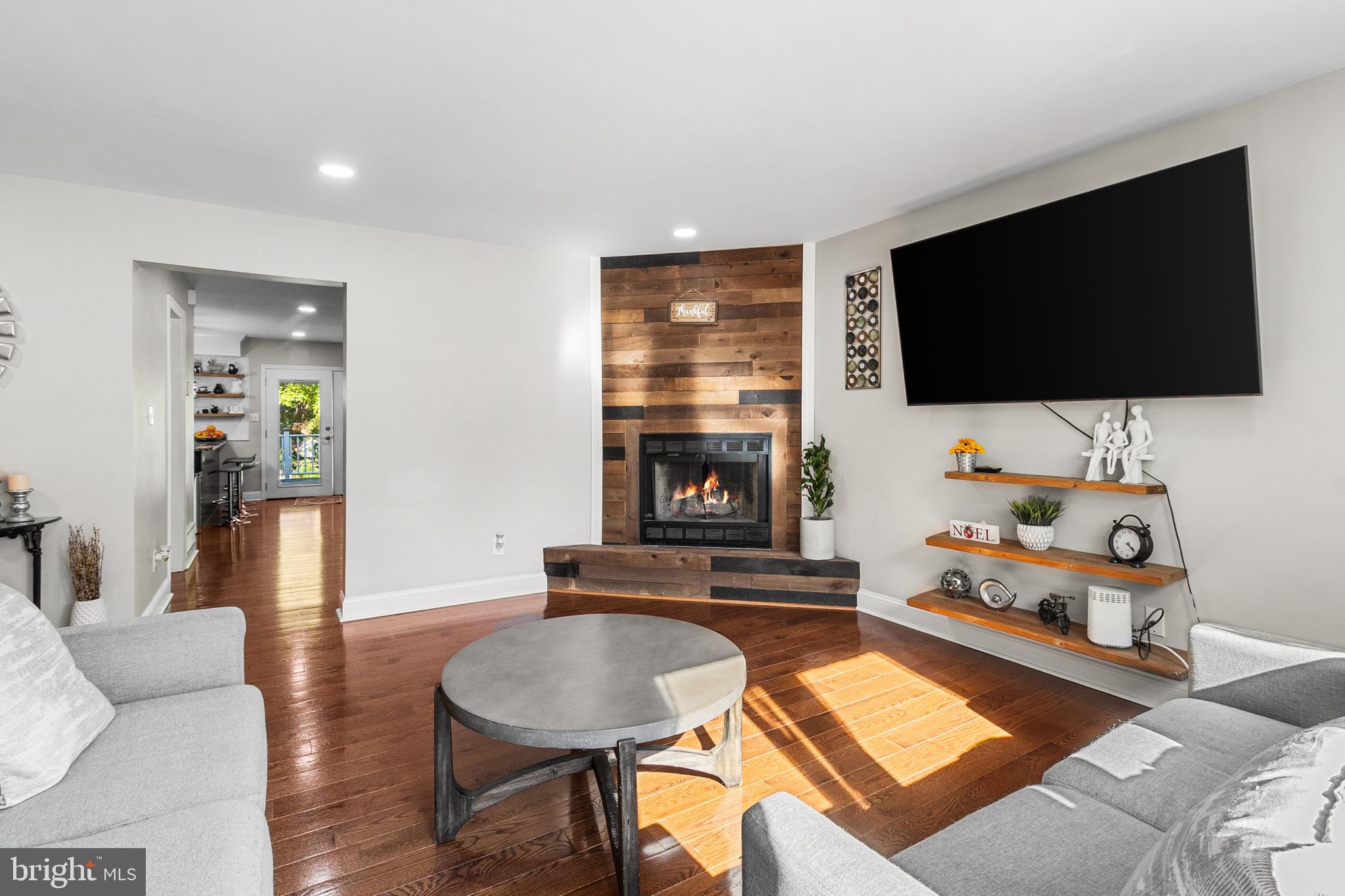 11 WELLINGTON WEST DRIVE