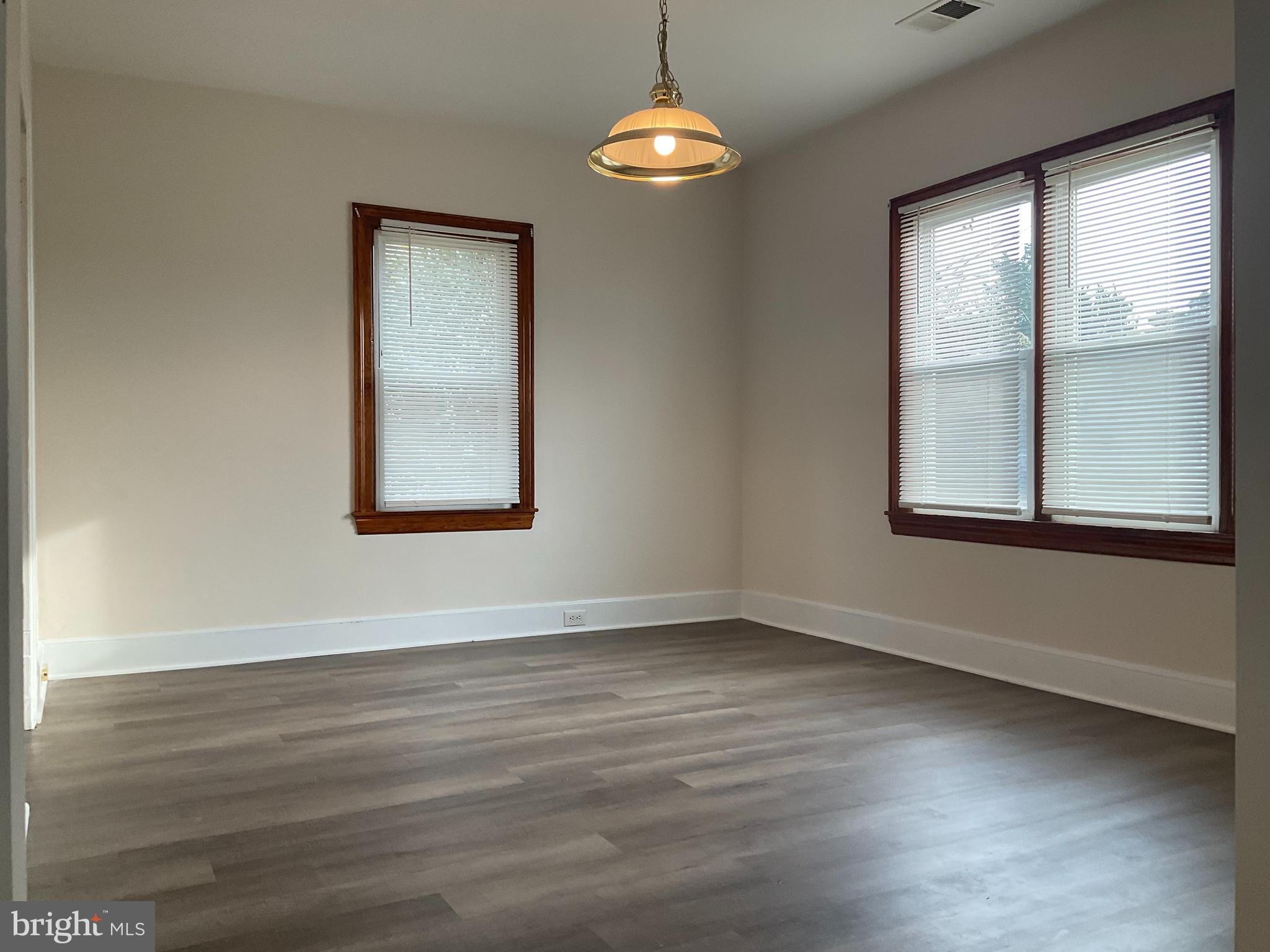 MARYLAND AVENUE - Residential