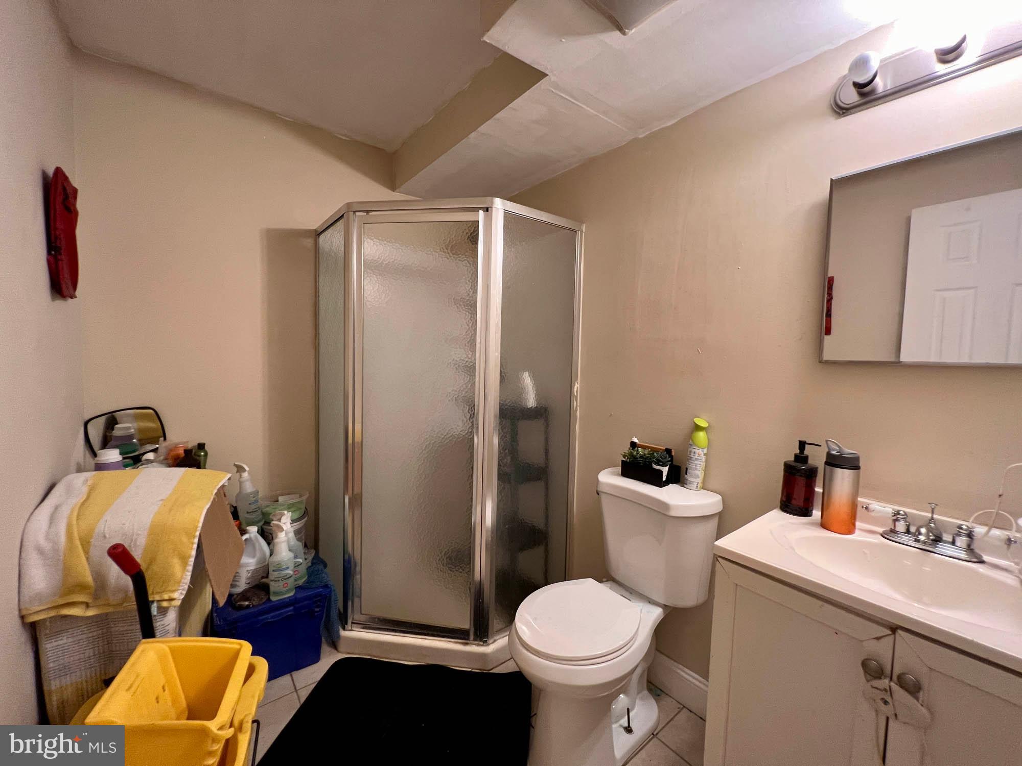 VAN DYKE MANOR - Residential