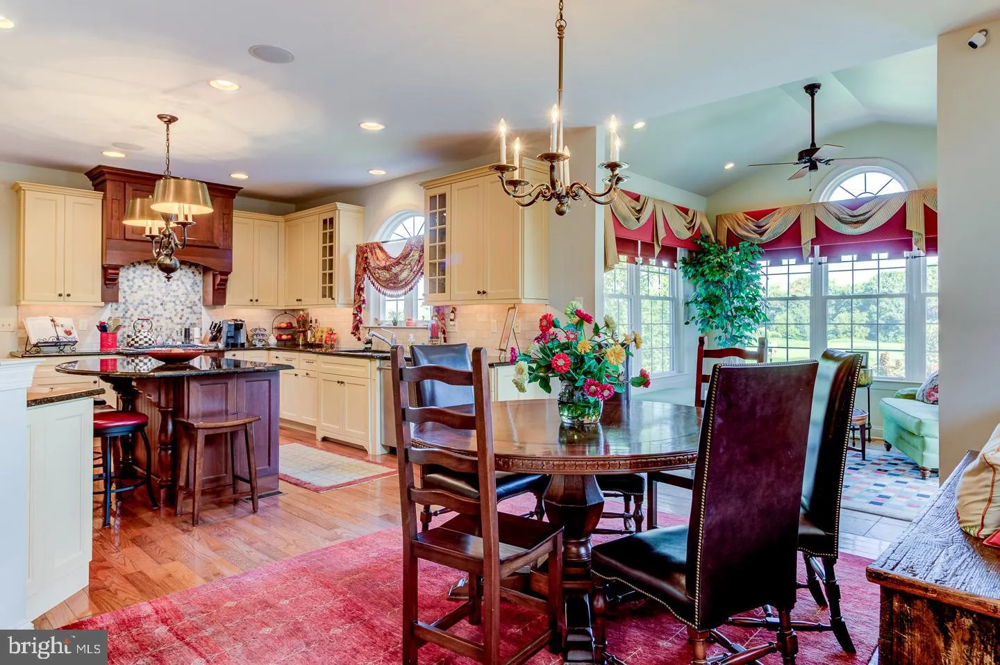 Oxford, Pennsylvania 19363, United States, 4 Bedrooms Bedrooms, ,4 BathroomsBathrooms,Residential,Pending,43198