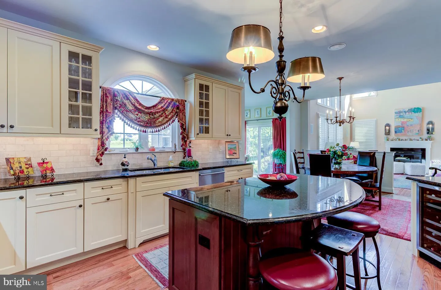 Oxford, Pennsylvania 19363, United States, 4 Bedrooms Bedrooms, ,4 BathroomsBathrooms,Residential,Pending,43198
