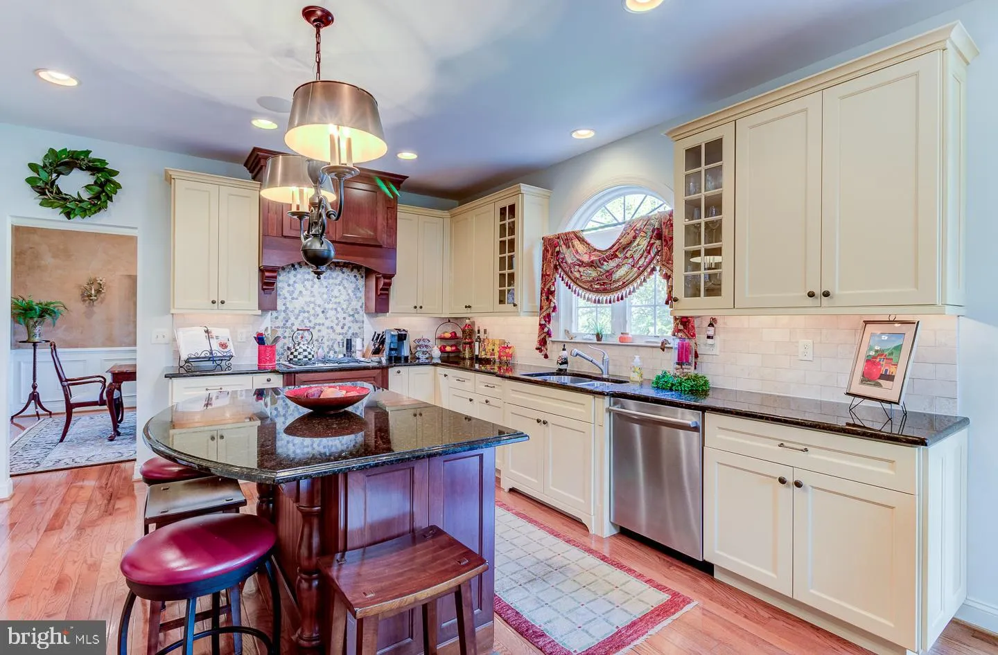 Oxford, Pennsylvania 19363, United States, 4 Bedrooms Bedrooms, ,4 BathroomsBathrooms,Residential,Pending,43198