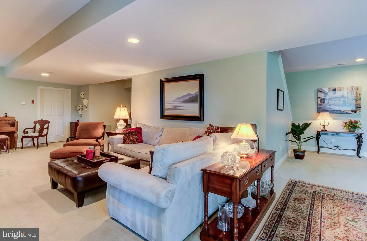 Oxford, Pennsylvania 19363, United States, 4 Bedrooms Bedrooms, ,4 BathroomsBathrooms,Residential,Pending,43198