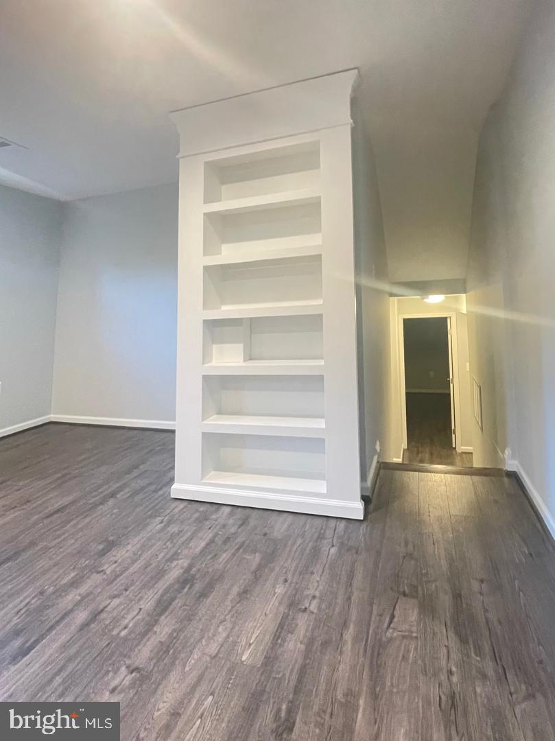 LANDMARK SQUARE - Residential Lease