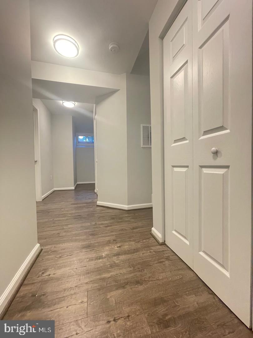 LANDMARK SQUARE - Residential Lease