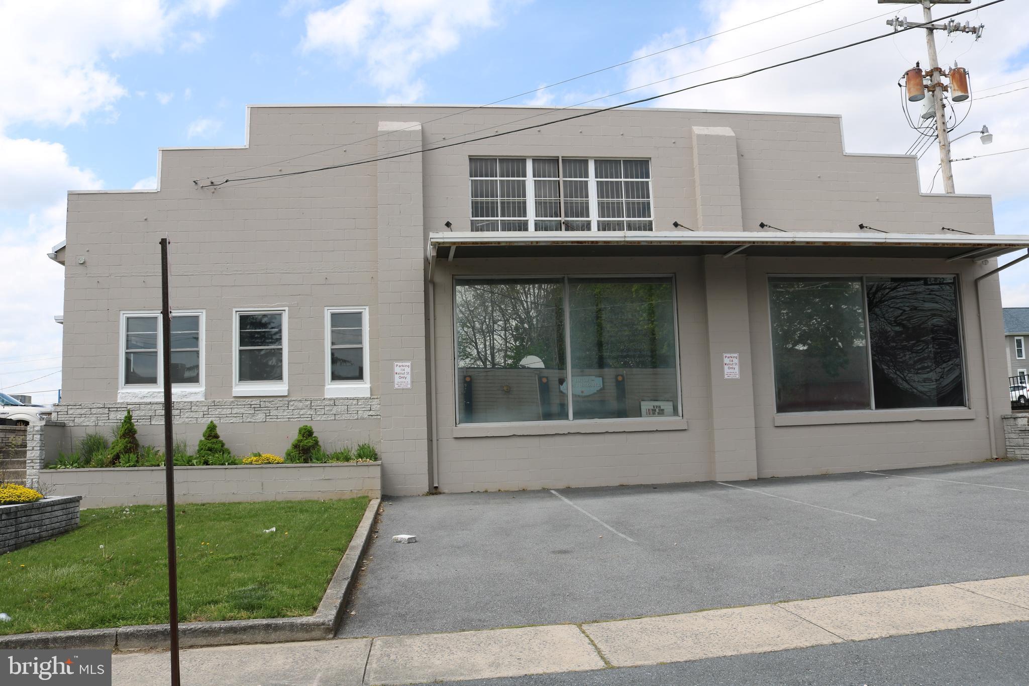 COMMERCIAL LEASE: Unlock the potential of this prime location and elevate your business to new heights. With its strategic positioning and versatile layout, this space presents a rare opportunity for entrepreneurs to thrive in Borough of Waynesboro.
Located in a vibrant community, this commercial space boasts convenient access to public utilities, making it a seamless transition for your business needs. Featuring a kitchen and bath, this property is ready to accommodate a variety of enterprises.
This property provides eight well-lit parking spaces, ensuring convenience and safety for both you and your clients. Say goodbye to parking woes and hello to hassle-free accessibility. $1,850/MONTHLY
Ready to make your mark in Borough of Waynesboro? Look no further than this dynamic commercial space. Schedule a tour today!