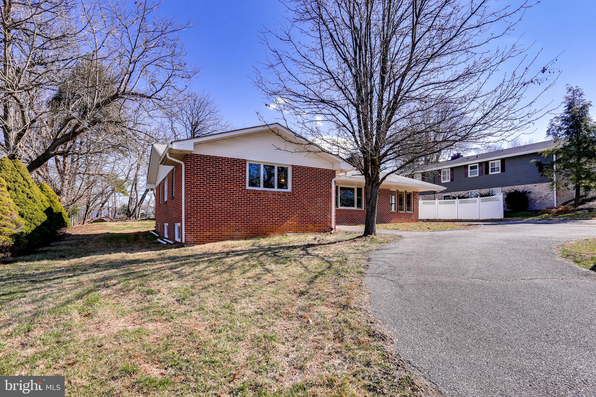 MOUNT HEBRON - Residential