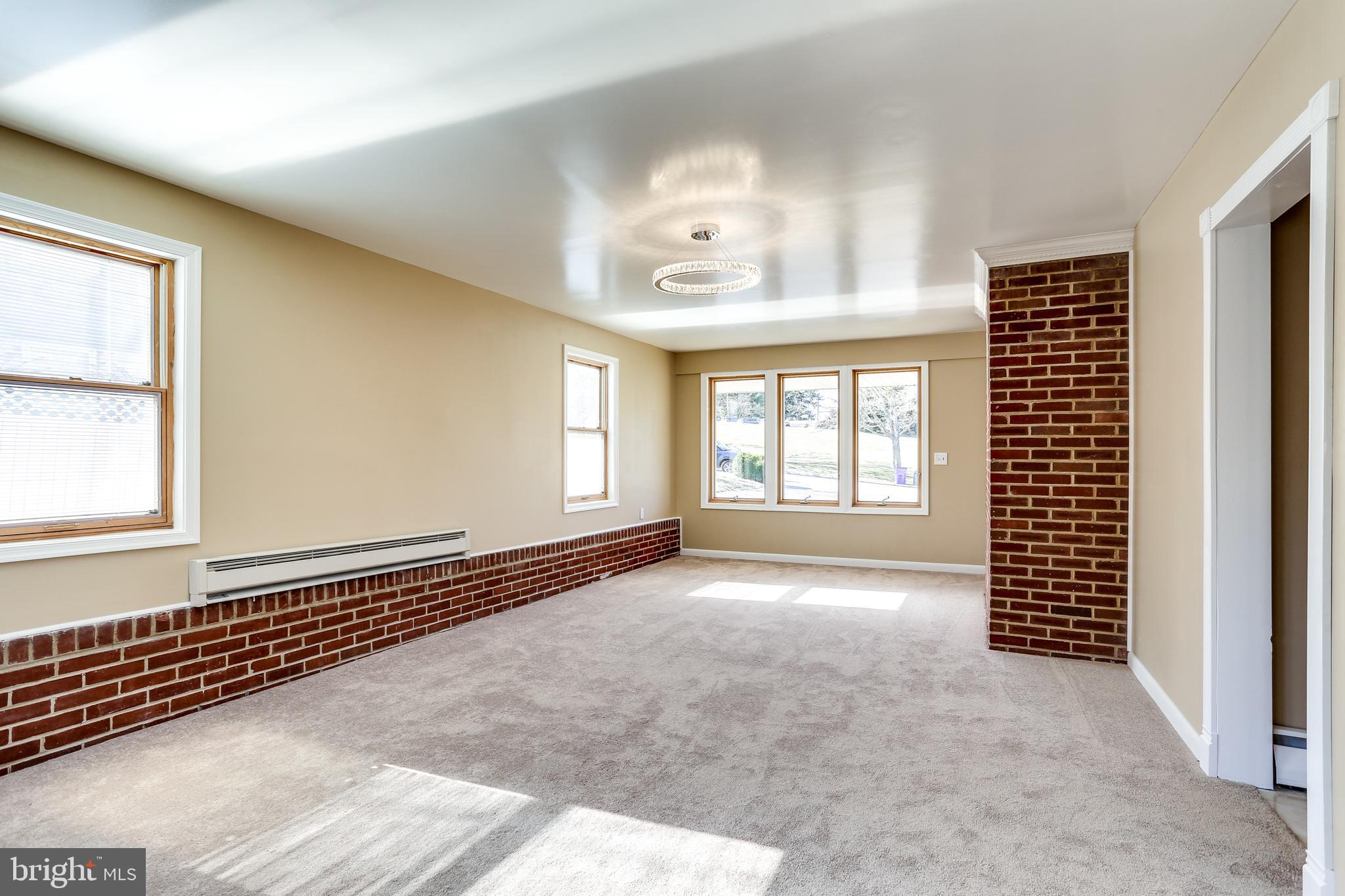 MOUNT HEBRON - Residential