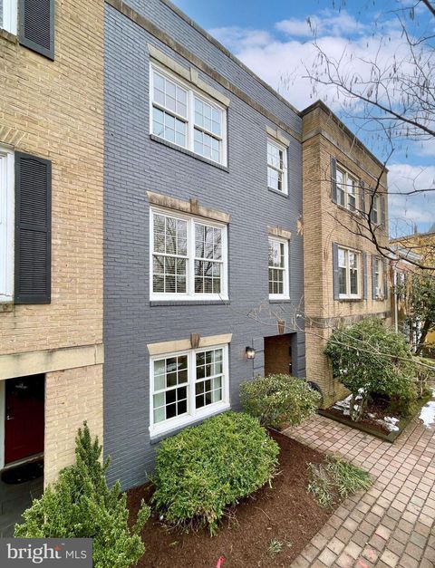 1117 G STREET SE WASHINGTON DC 20003