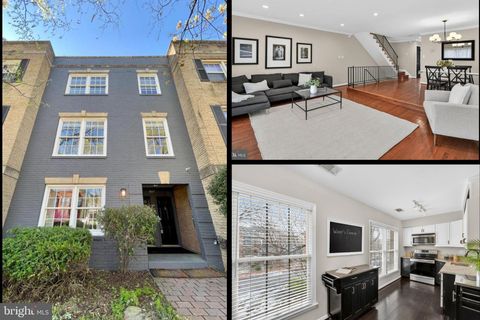 Photo of 1117 G Street SE, WASHINGTON, DC 20003 (MLS # DCDC2246858)