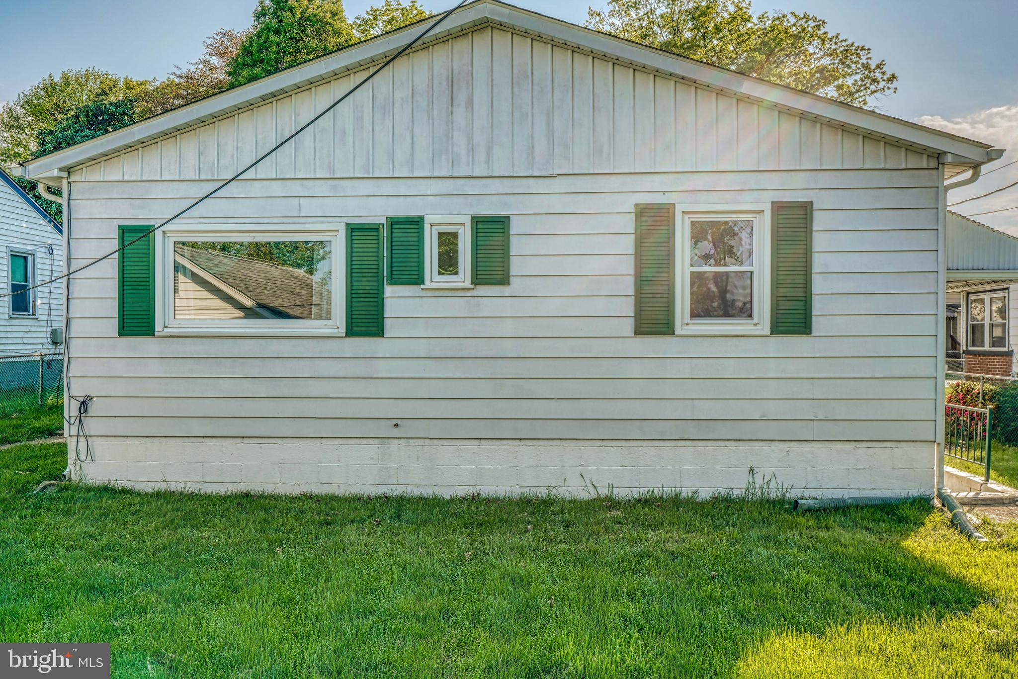 EDGEWATER - Residential