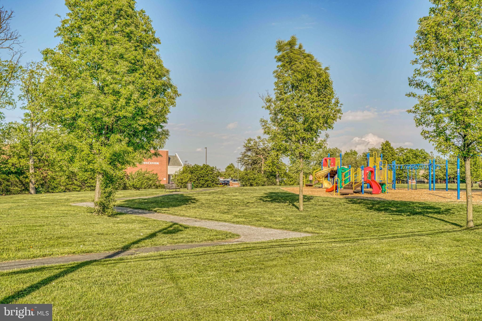 EDGEWATER - Residential