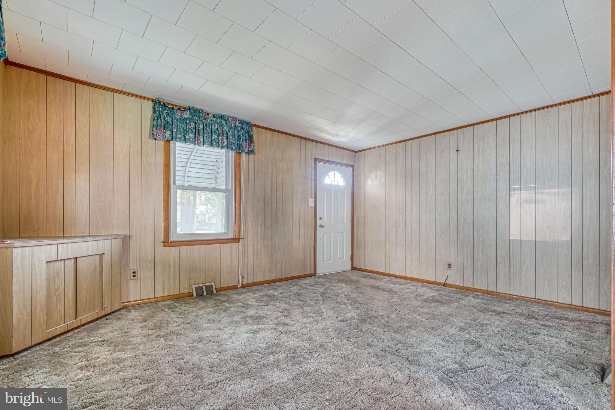 EDGEWATER - Residential