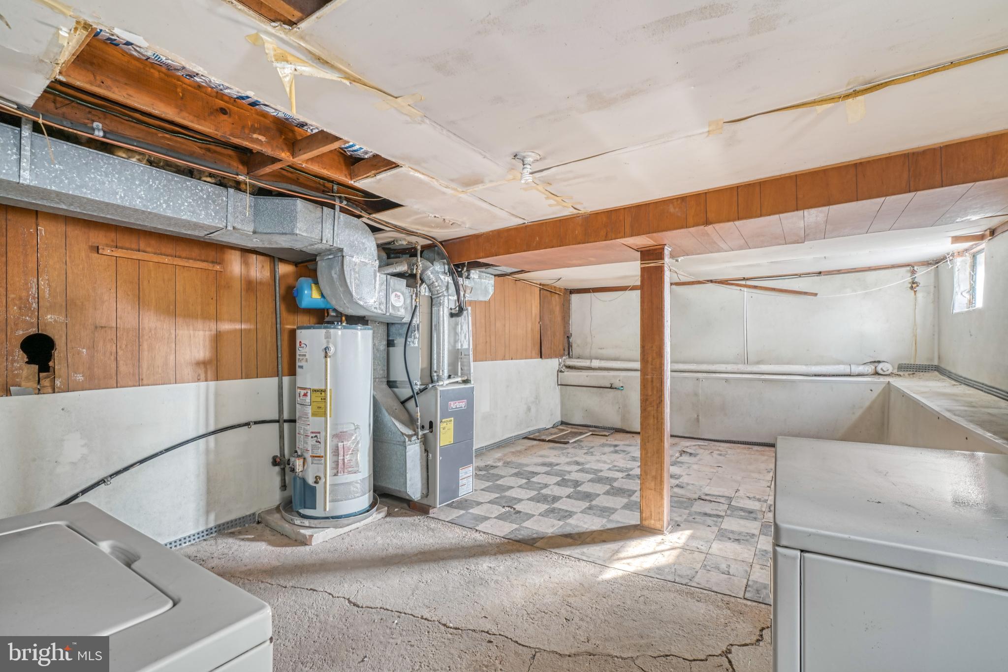 EDGEWATER - Residential