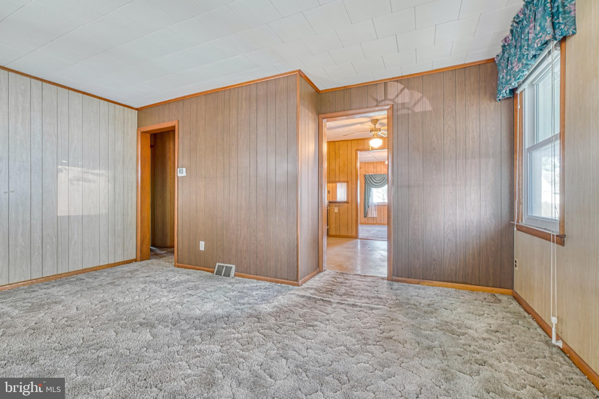 EDGEWATER - Residential