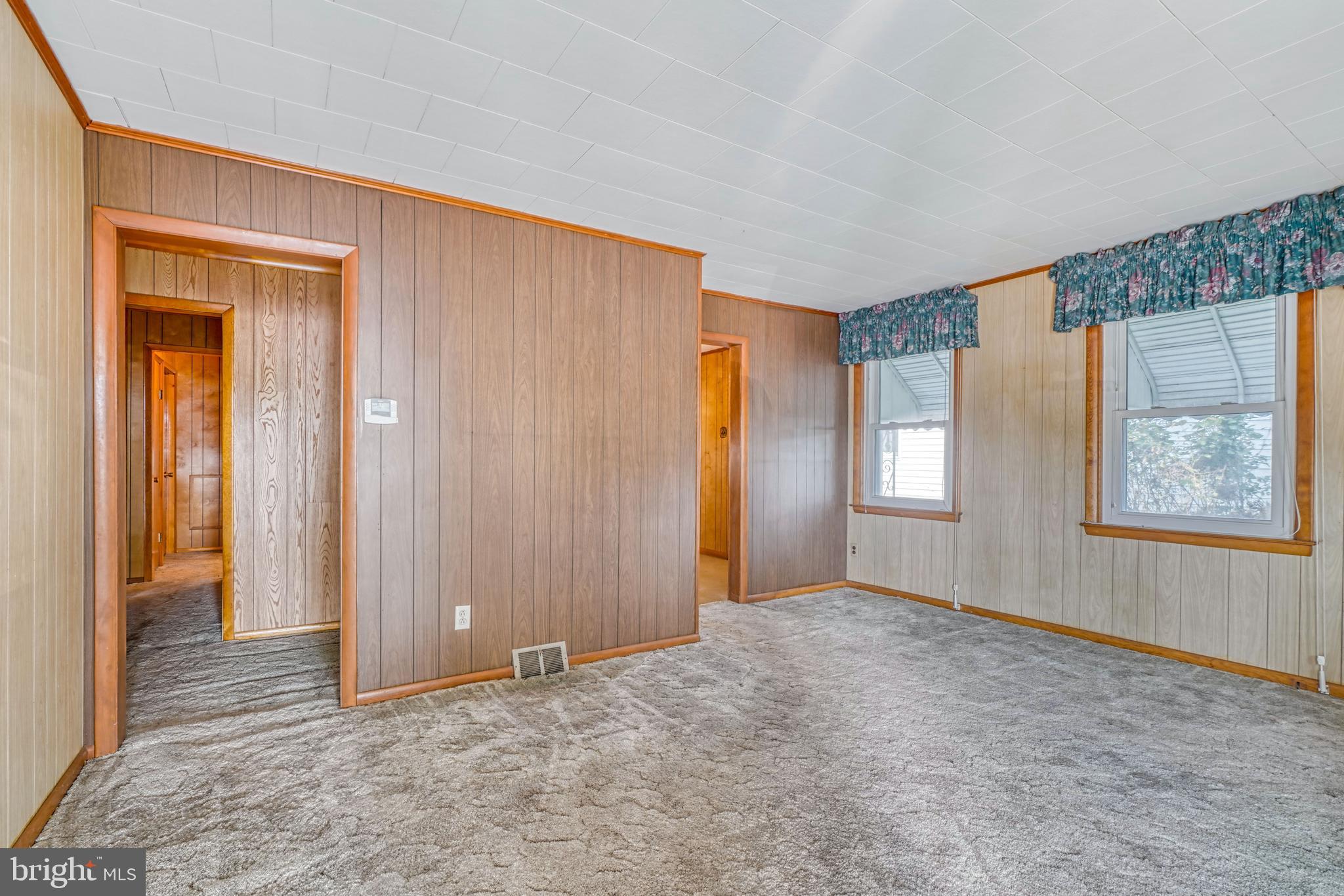 EDGEWATER - Residential