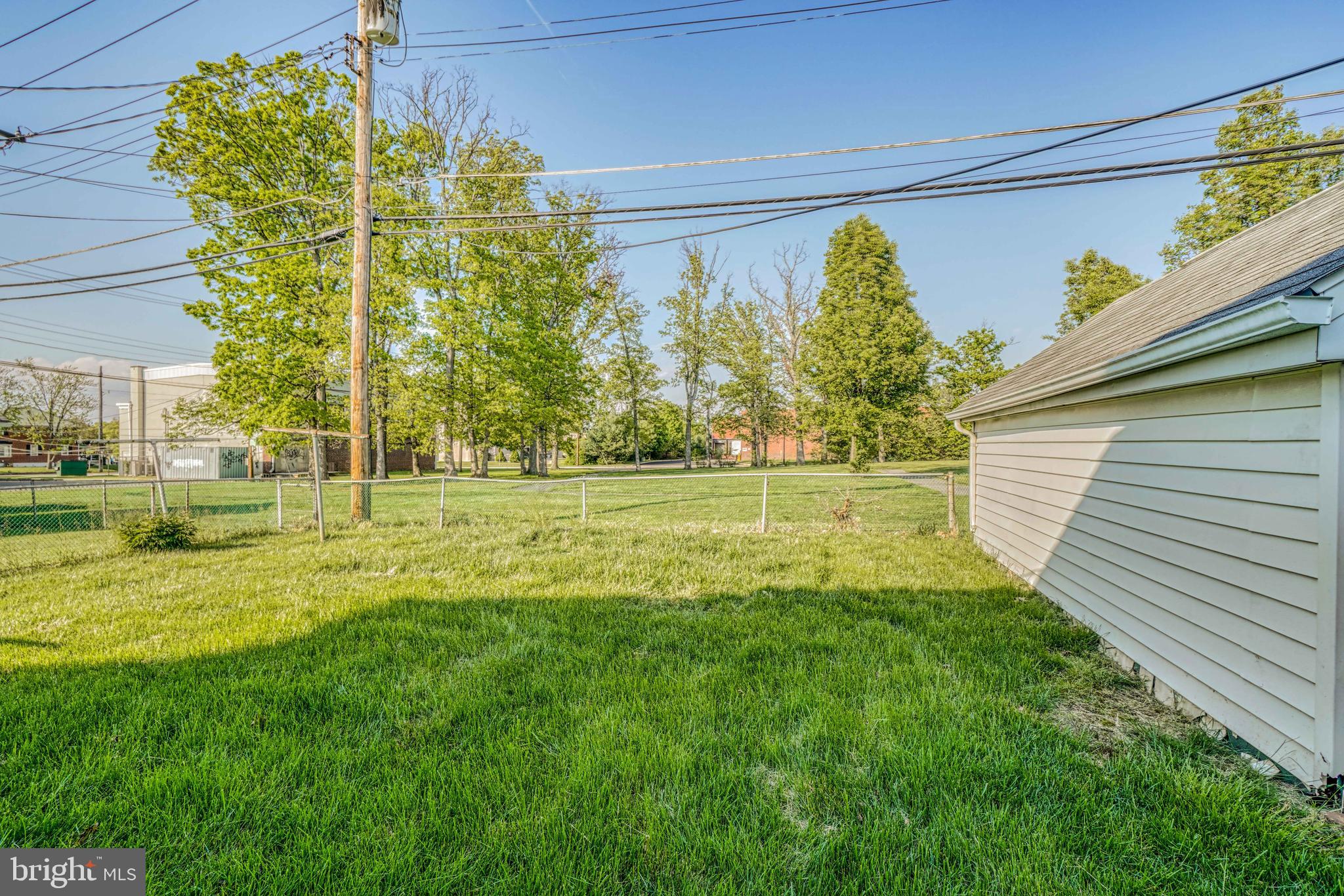 EDGEWATER - Residential