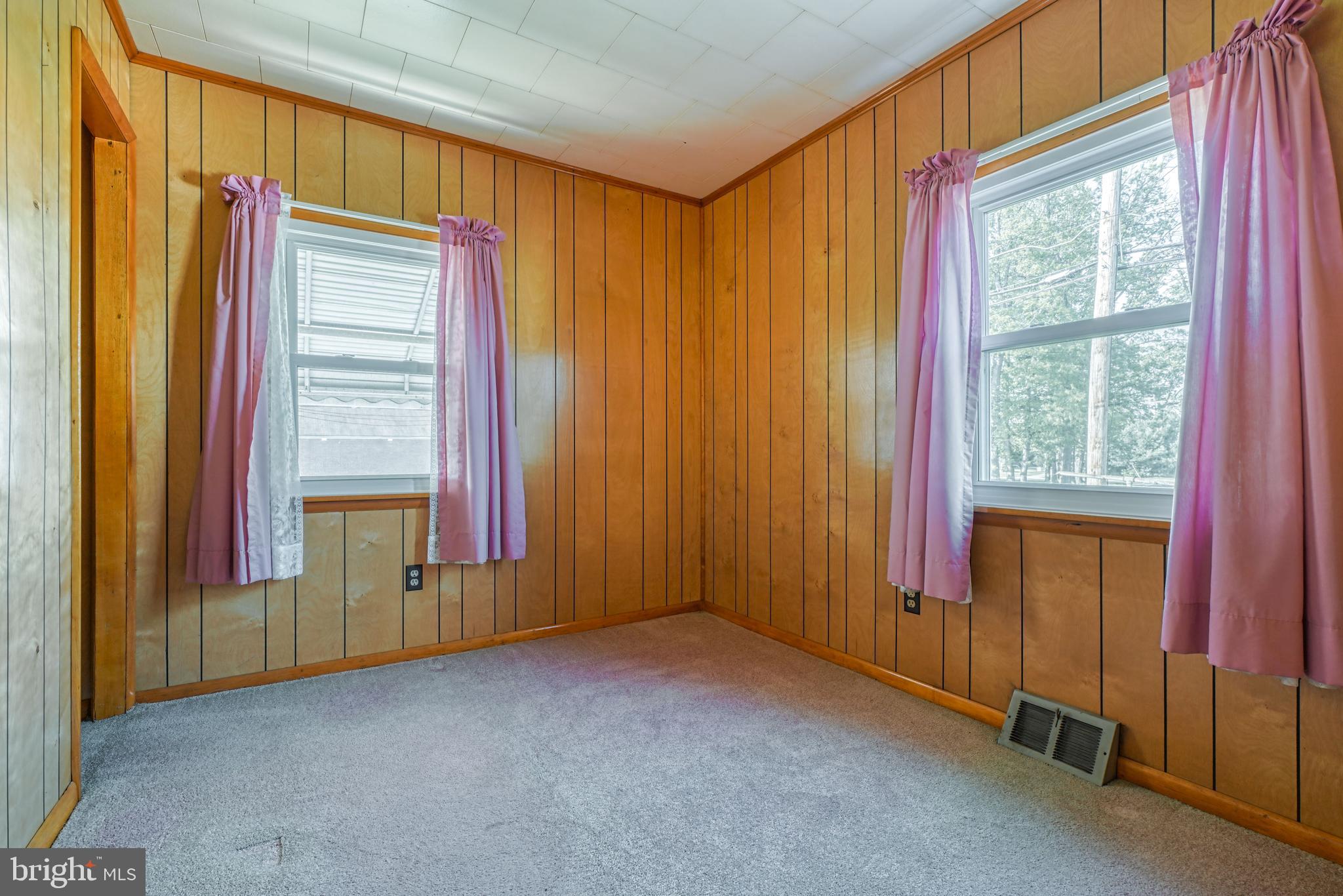 EDGEWATER - Residential