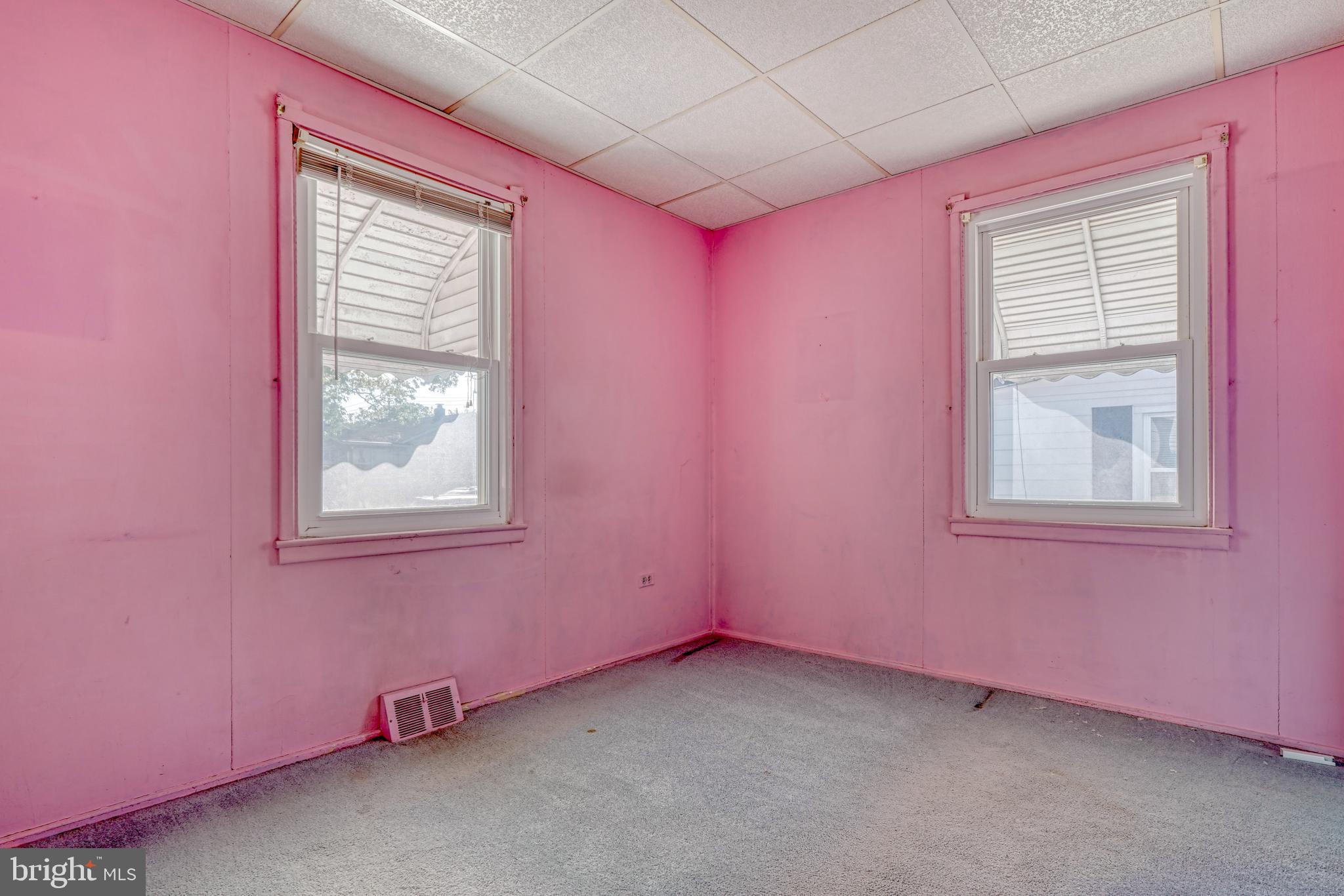 EDGEWATER - Residential