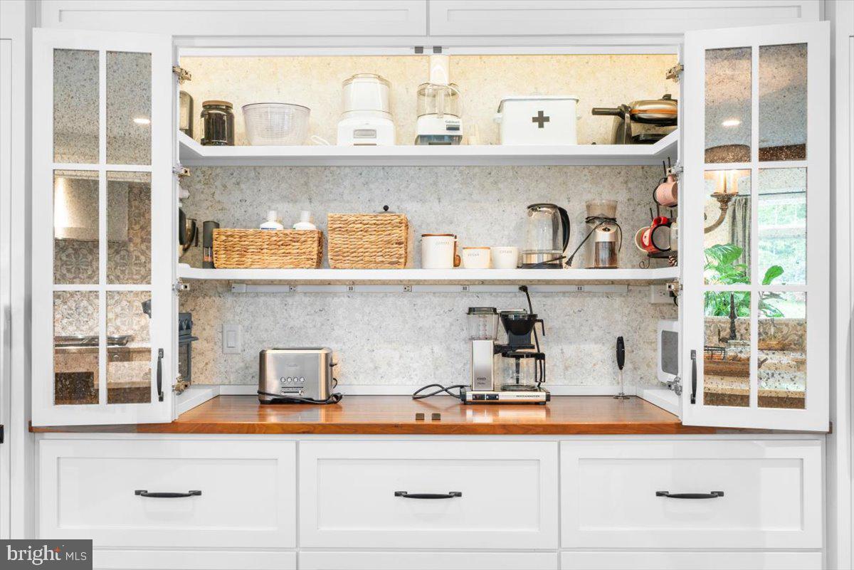 WEYHILL - Residential