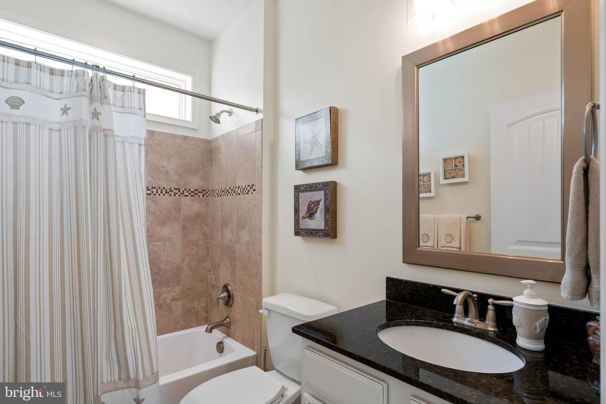 PENINSULA LAKES - Residential