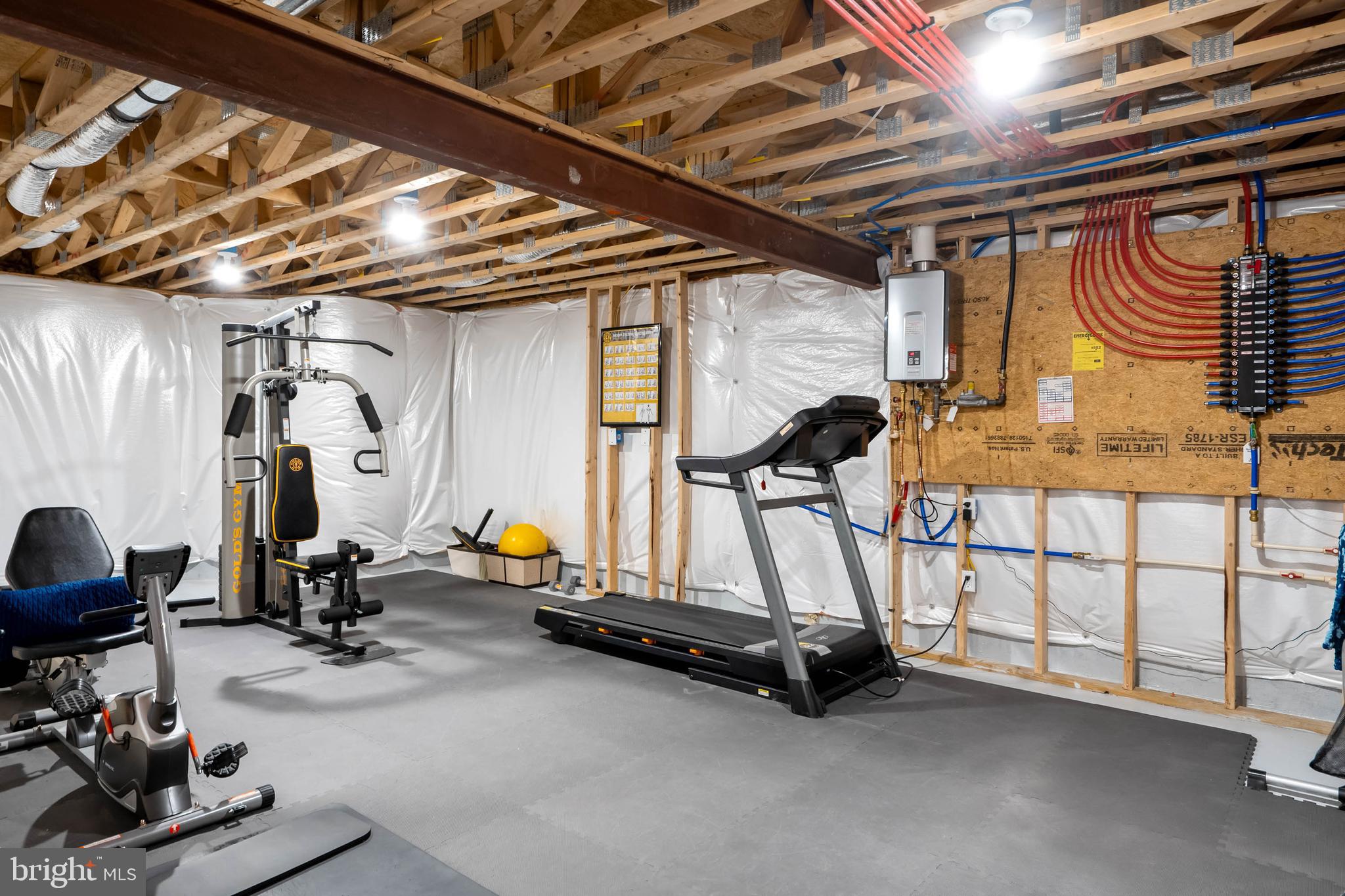 PENINSULA LAKES - Residential