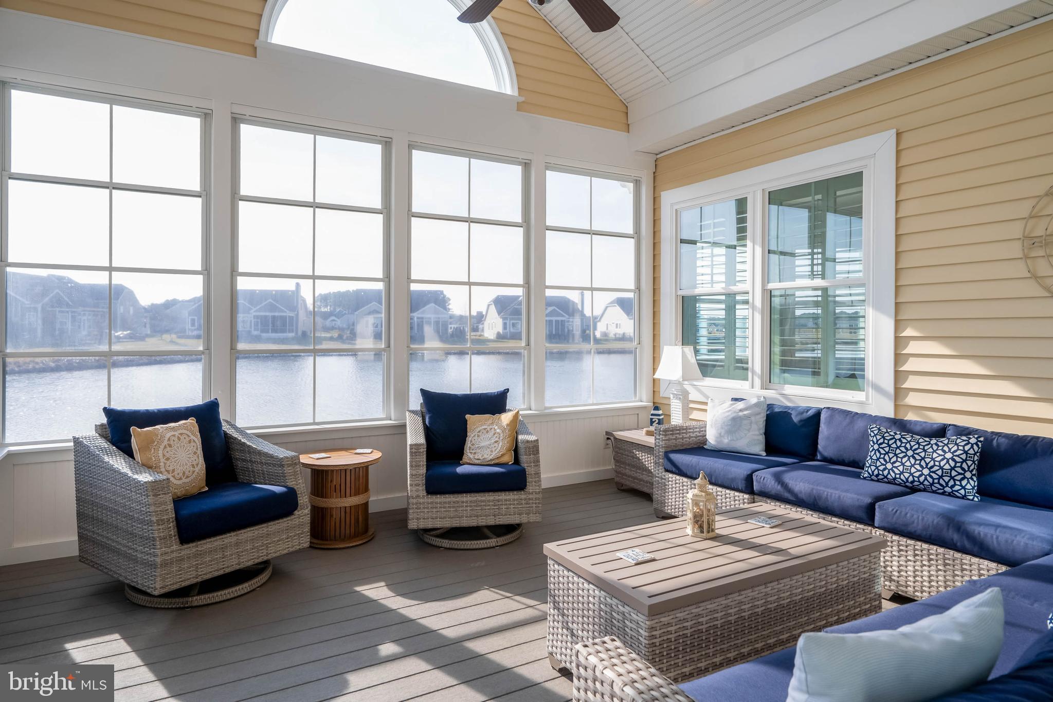 PENINSULA LAKES - Residential