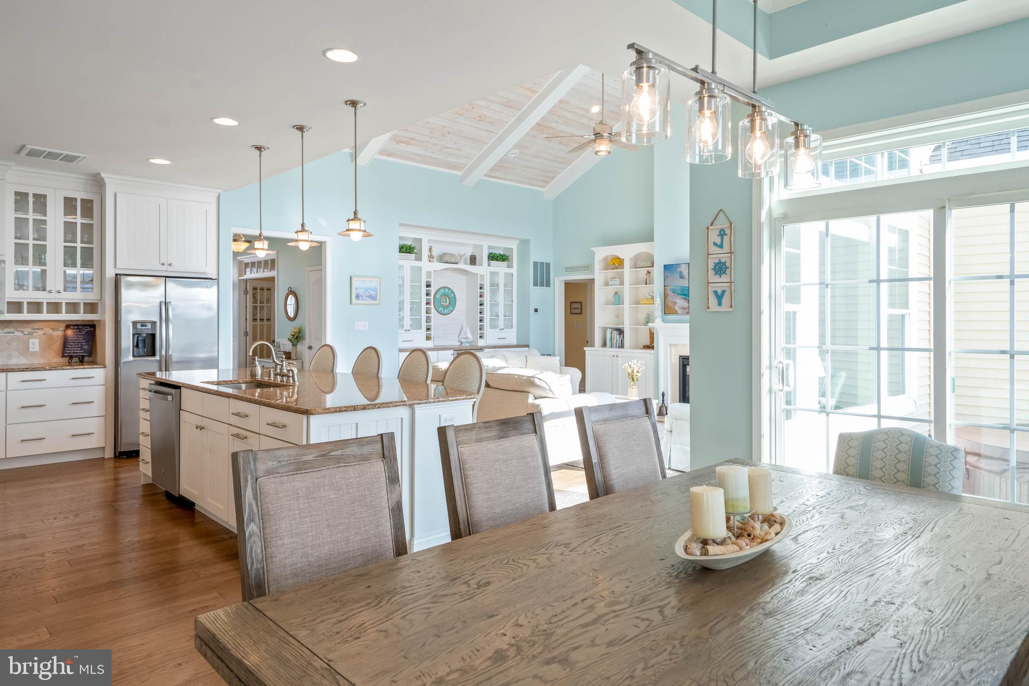 PENINSULA LAKES - Residential