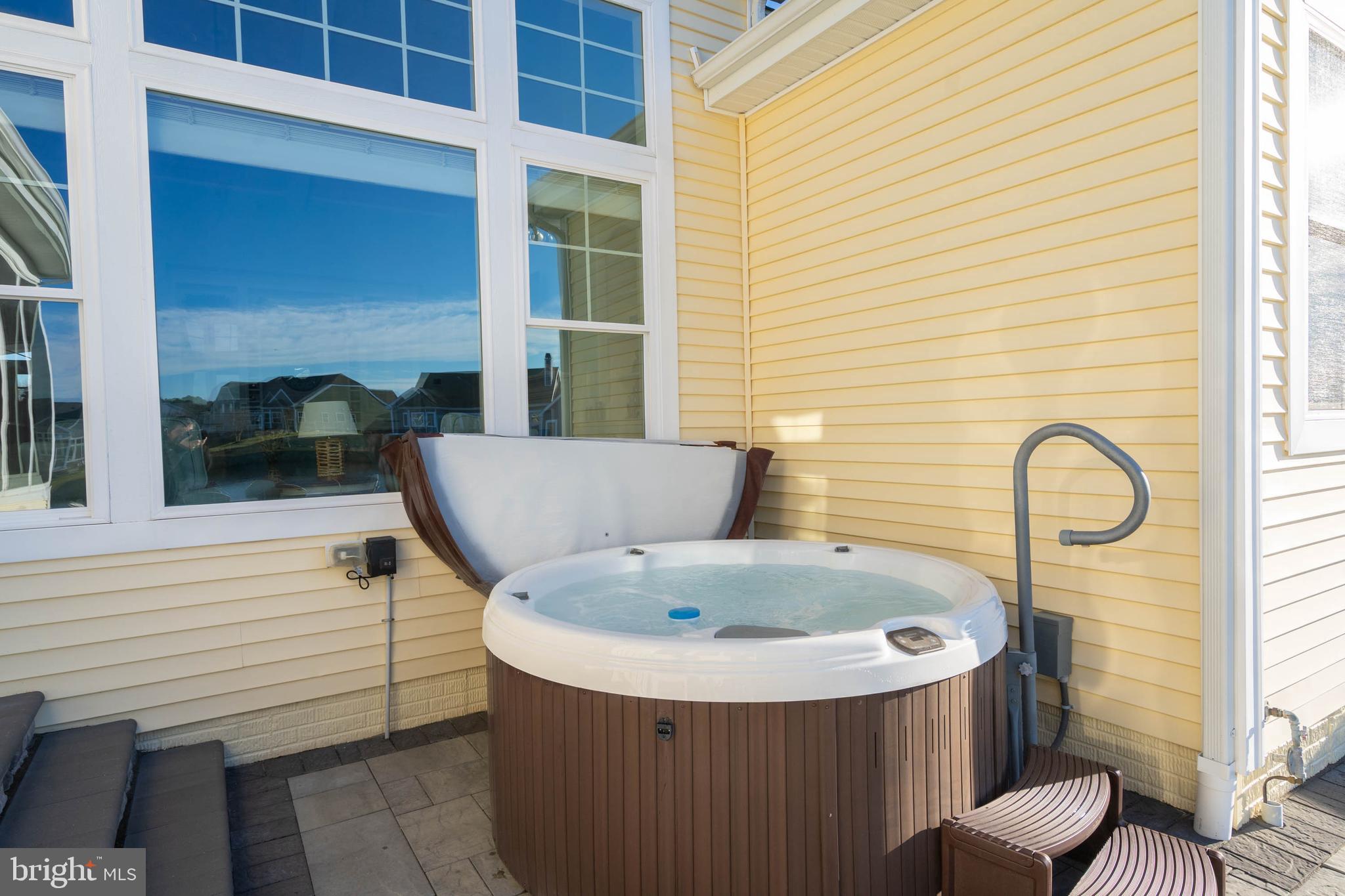 PENINSULA LAKES - Residential