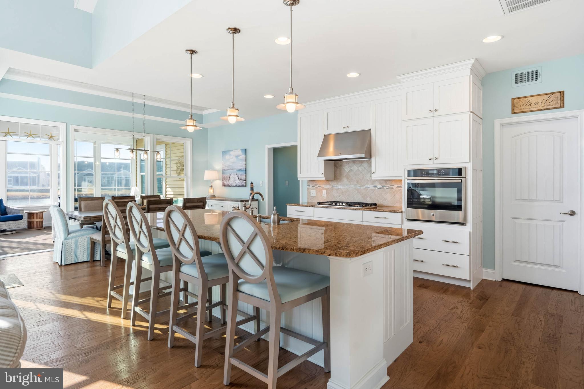 PENINSULA LAKES - Residential