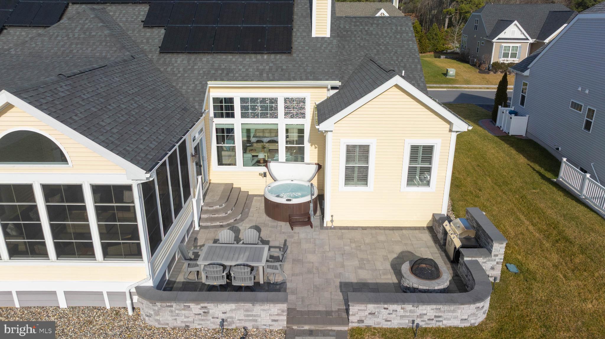 PENINSULA LAKES - Residential