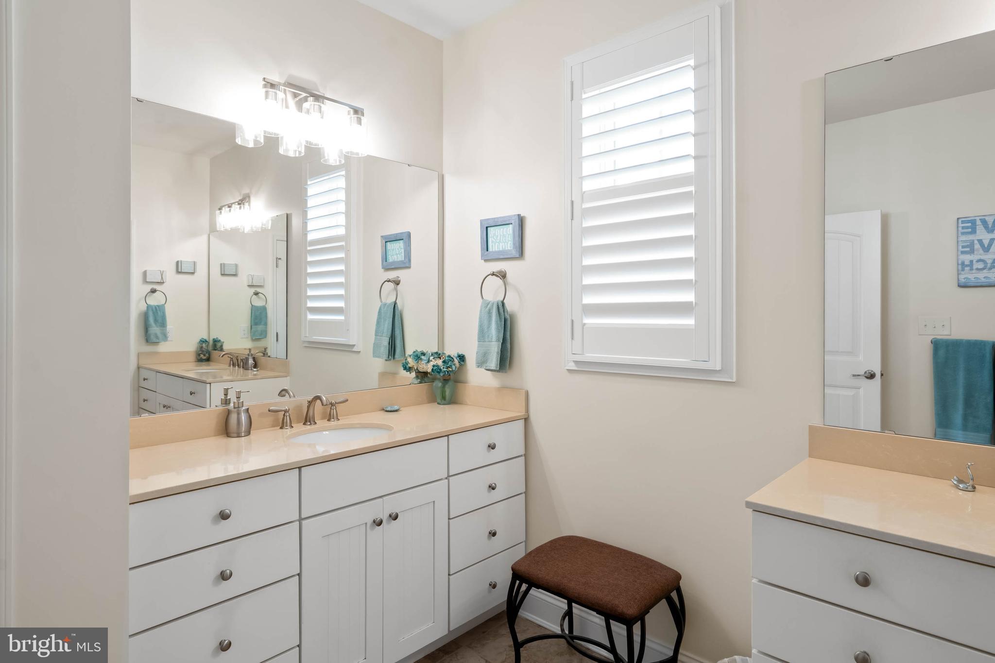 PENINSULA LAKES - Residential