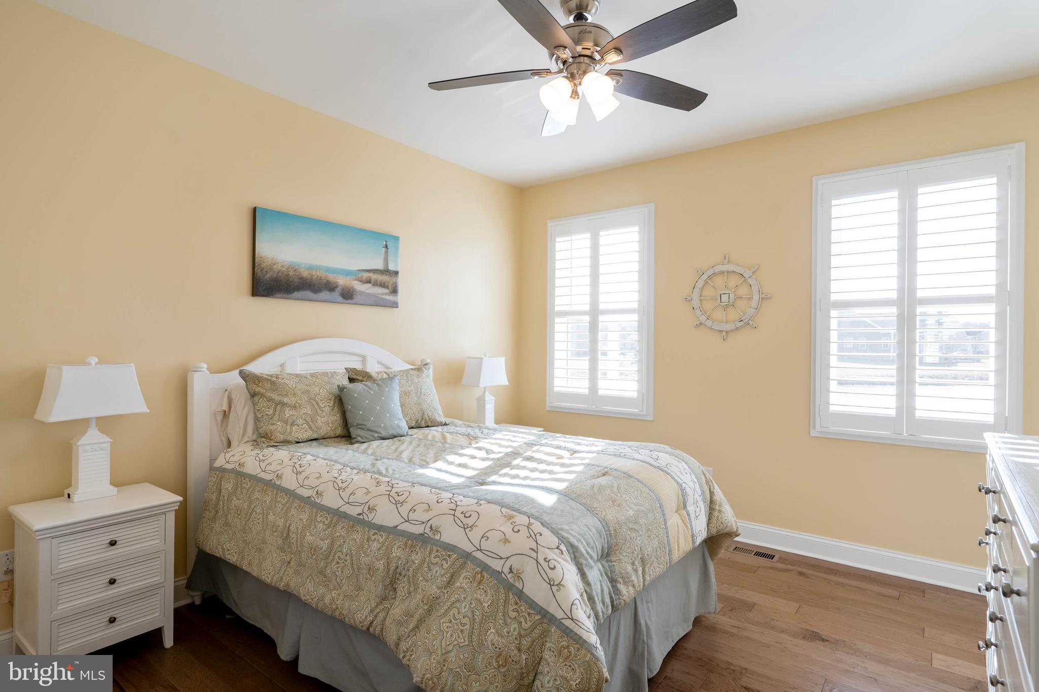 PENINSULA LAKES - Residential