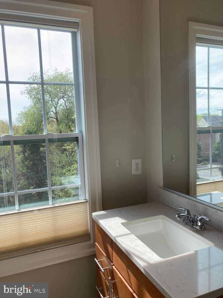 BALLSTON PARK - Residential