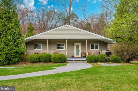 Photo of 17 Canada Goose Lane, HEDGESVILLE, WV 25427 (MLS # WVBE2048962)