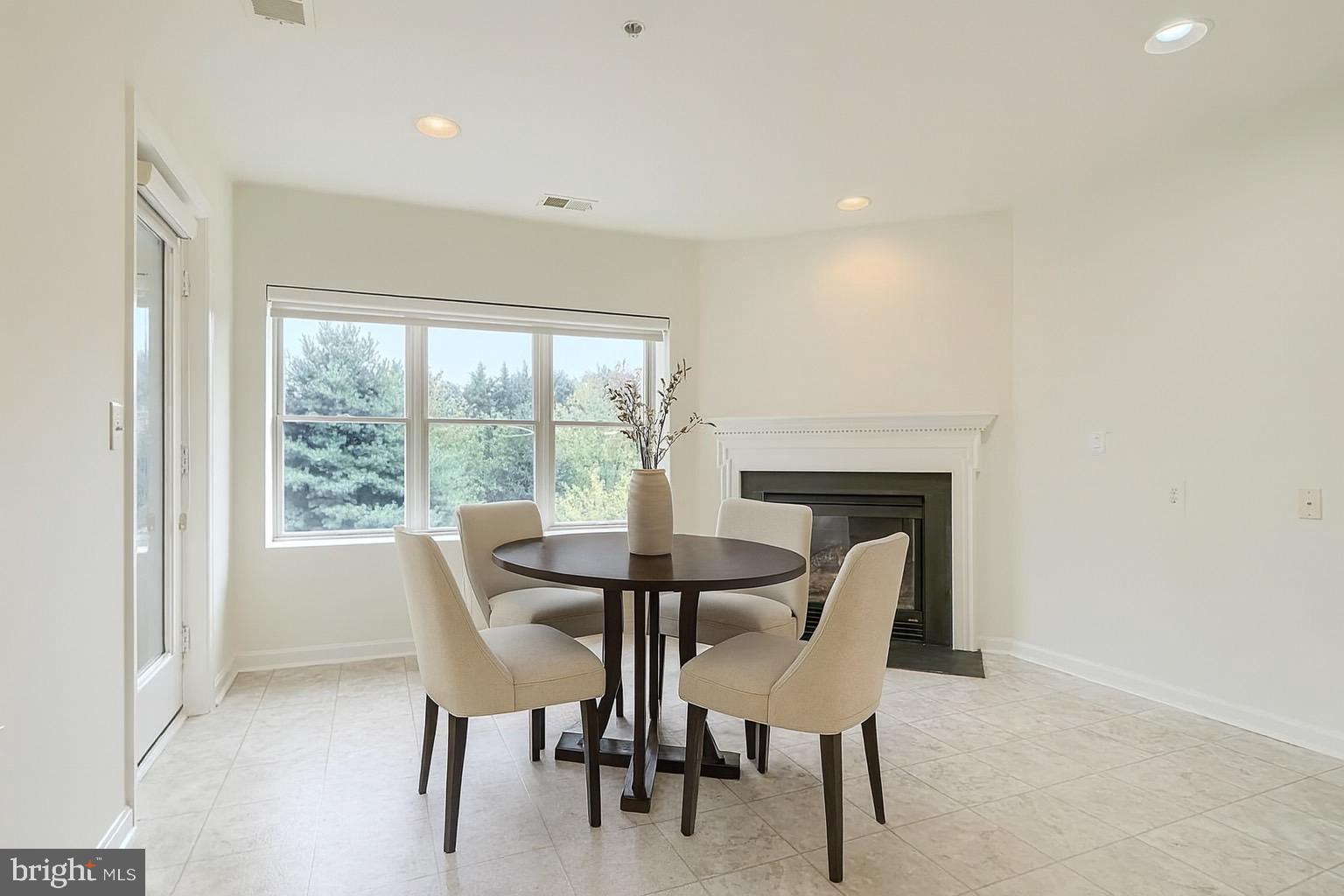 ROUNDWOOD RIDGE - Residential