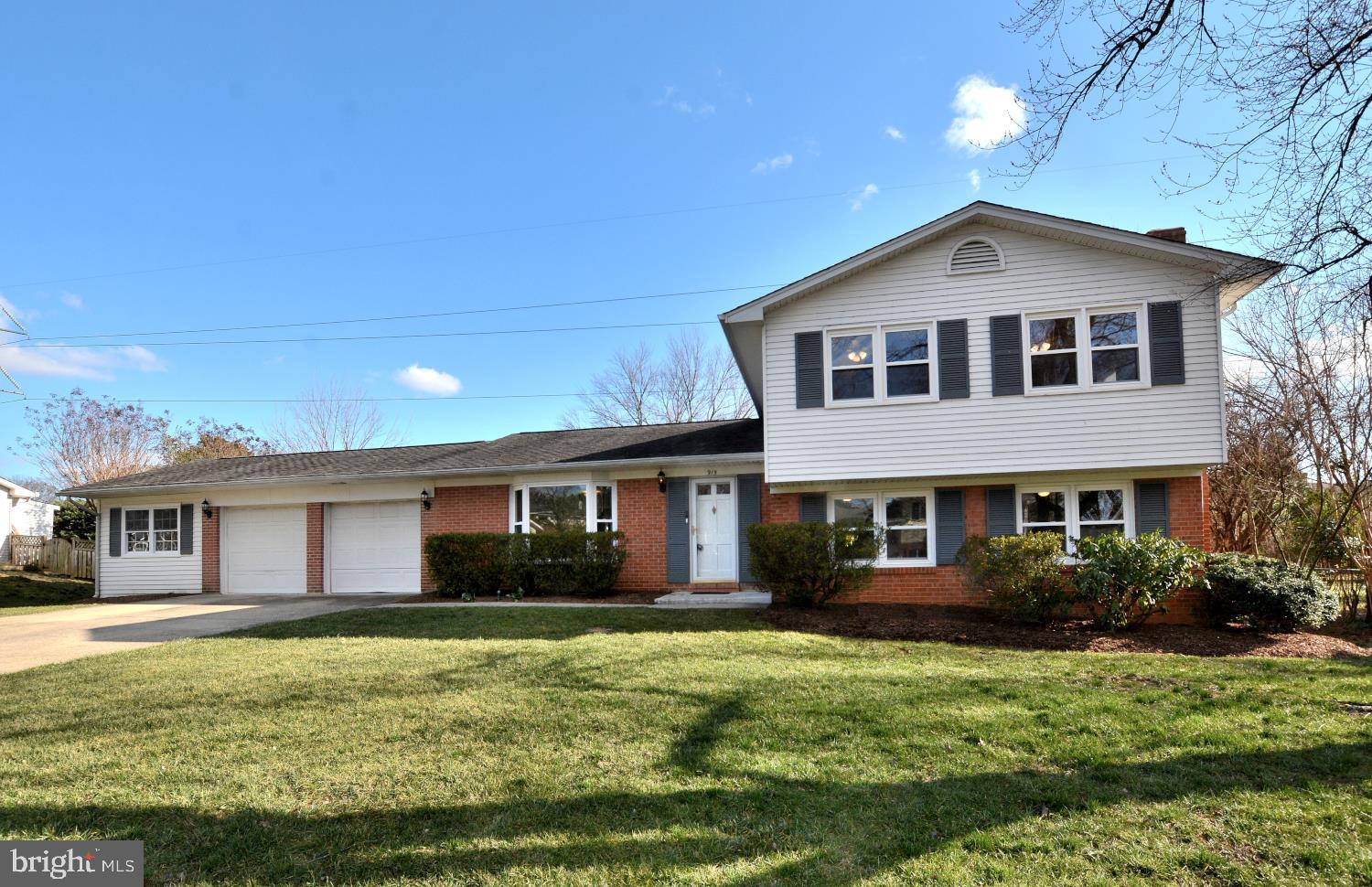 WESTWOOD MANOR - Residential