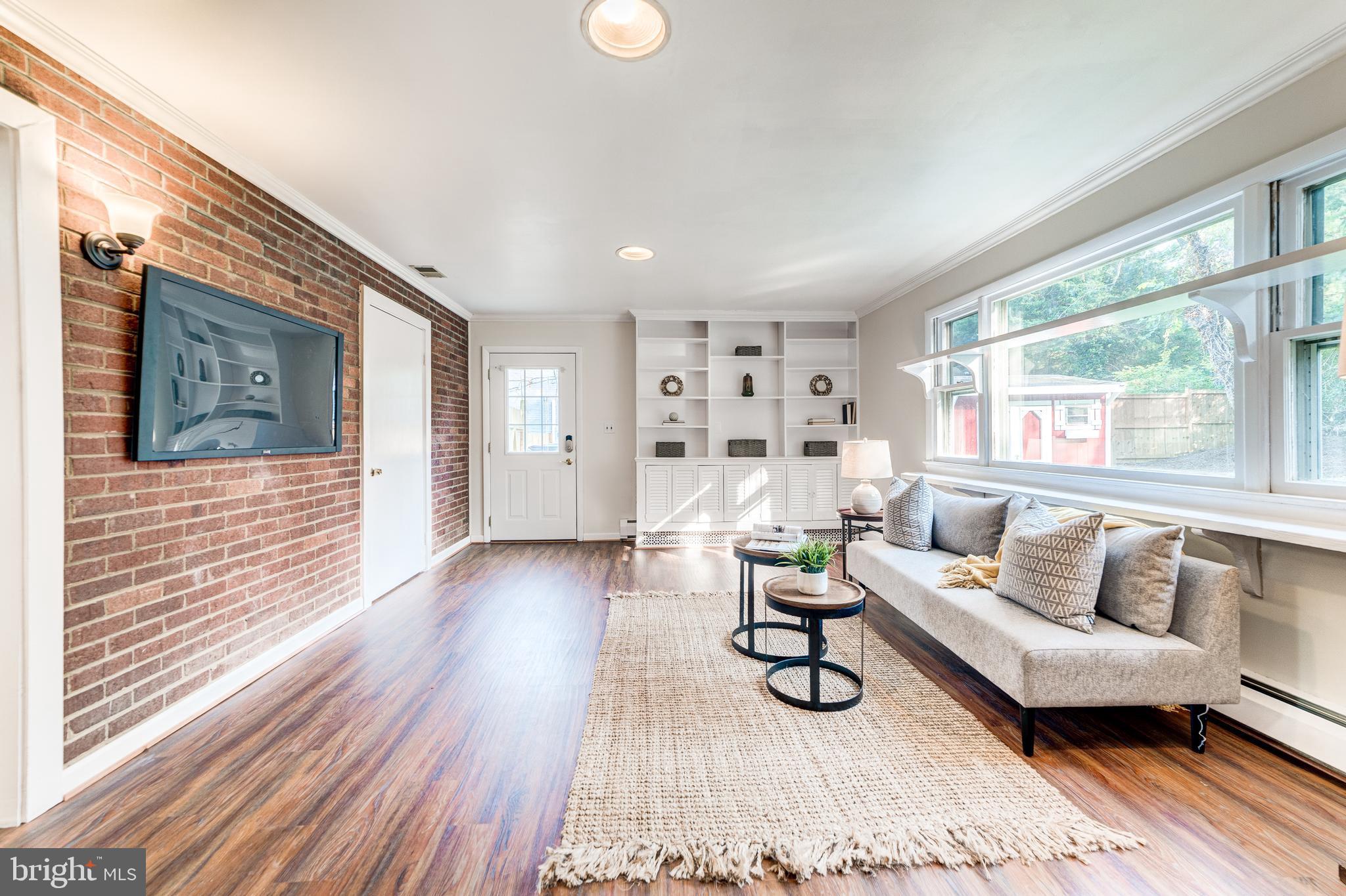 PARKLAWN - Residential