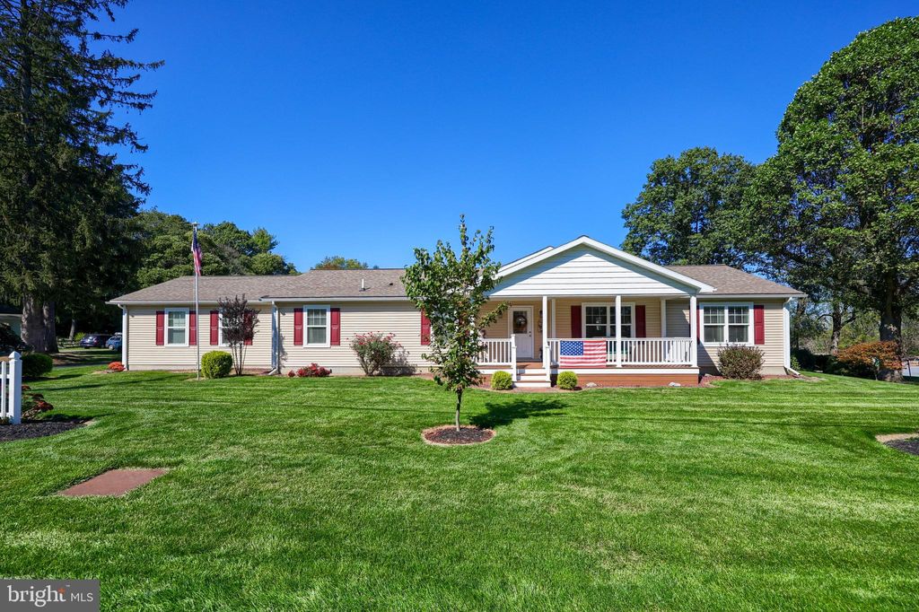 Photo of 837 N Forge Road, PALMYRA, PA 17078 (MLS # PALN2023152)