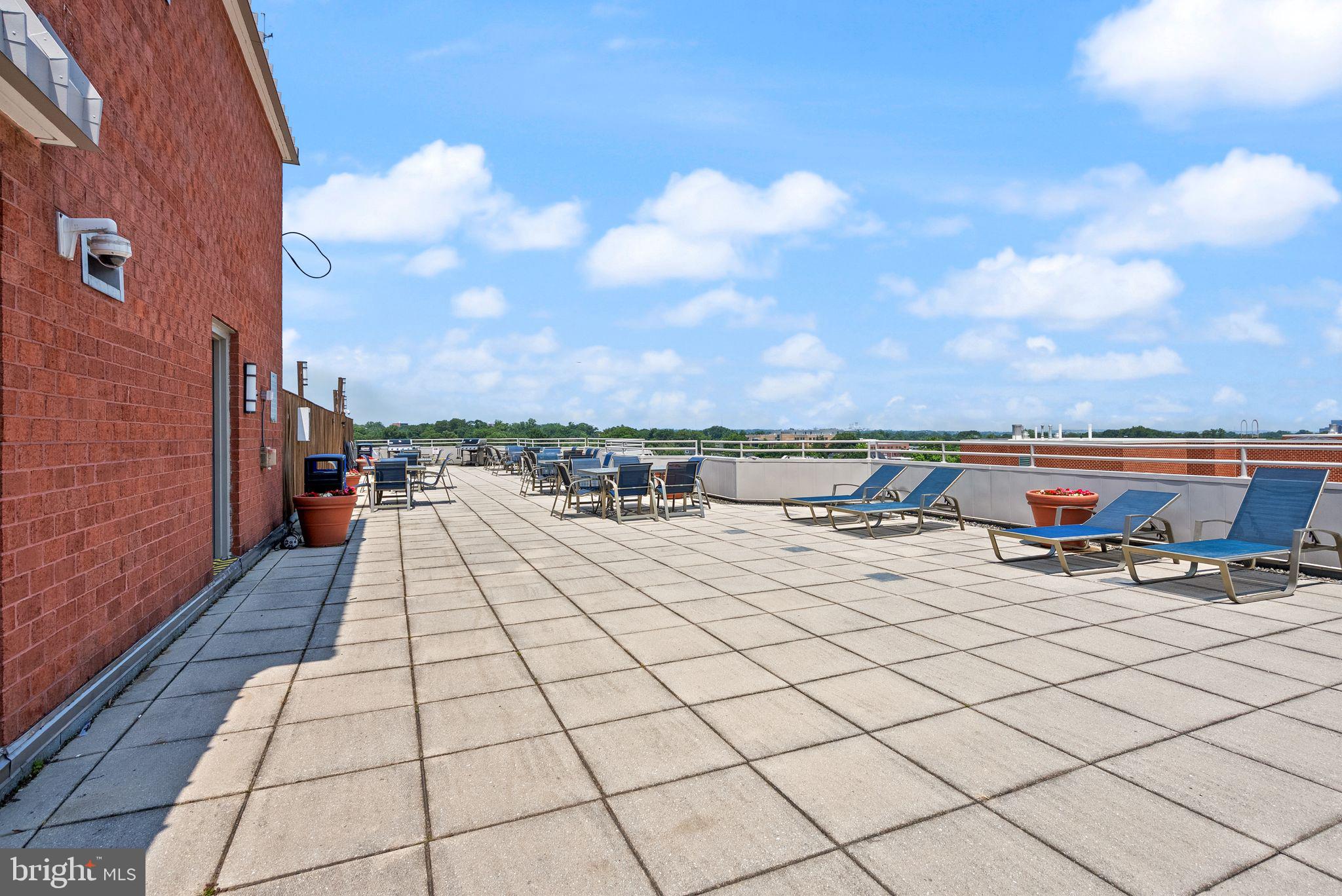 WESTVIEW AT BALLSTON METRO - Residential Lease