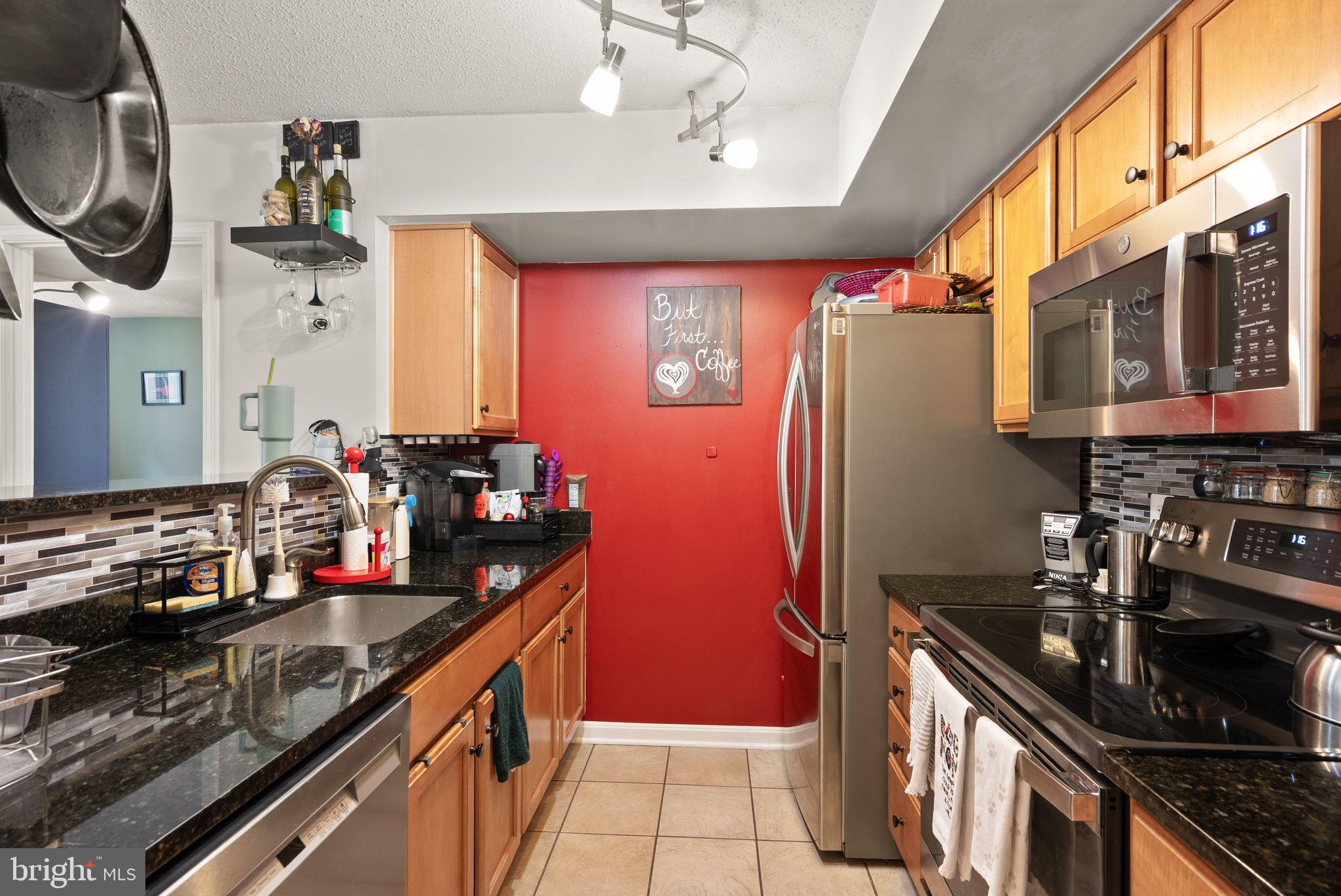 WESTVIEW AT BALLSTON METRO - Residential Lease